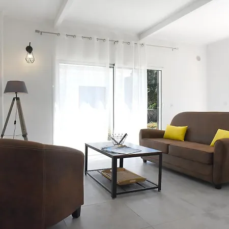 Luca Nathan Mael Villa